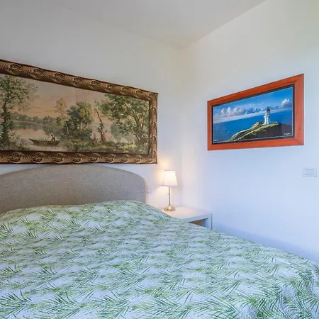 Attico Marino アパート