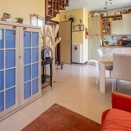 Attico Marino * マリーナ・ディ・ピエトラサンタ